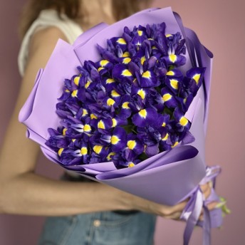 Букет из 25 ирисов